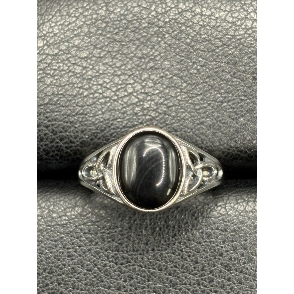 New Condition Sterling Silver Onyx Celtic Knot Ring Size 7 G31